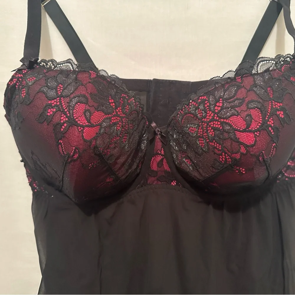 Cacique 42DDD Elegant Black and Red Lace Chemise nightie - Picture 3 of 8